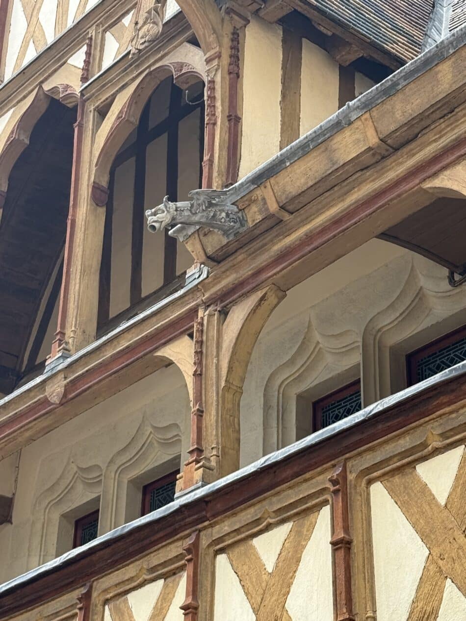 The timber gallery of the courtyard.
